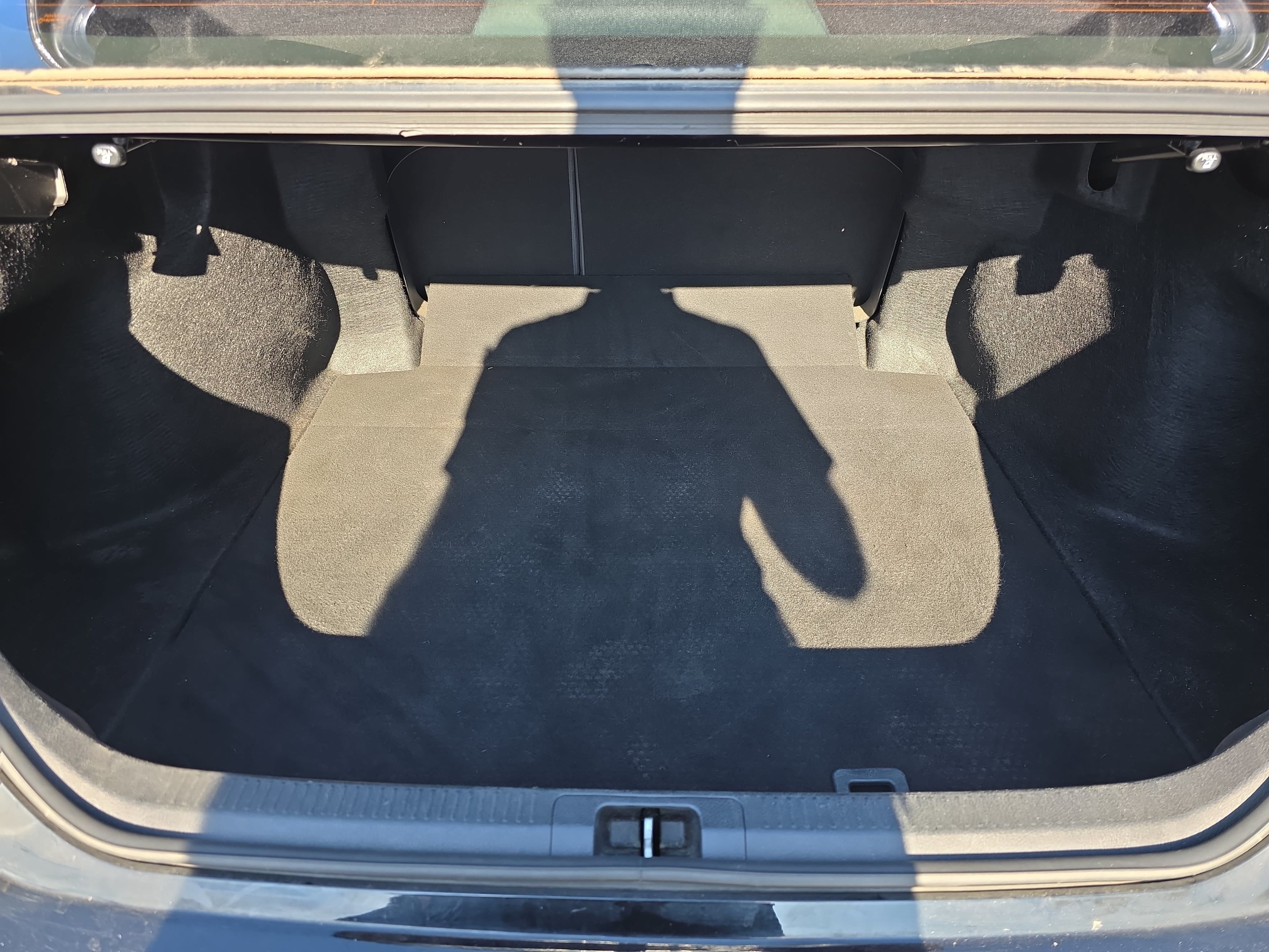 Used 2019 Toyota Camry SE FWD image 10
