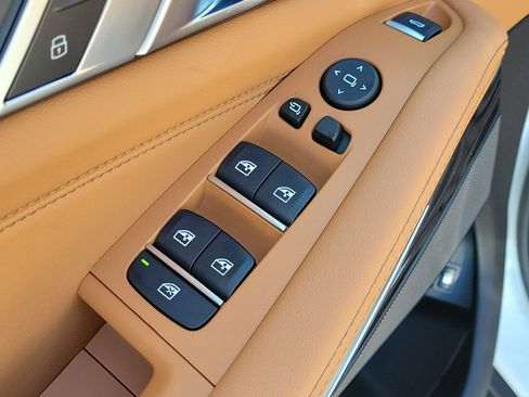 New 2026 BMW X5 xDrive50e image 16