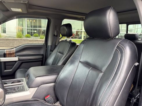 Used 2018 Ford F150 Lariat w/ Equipment Group 502A Luxury AWD/4WD image 10
