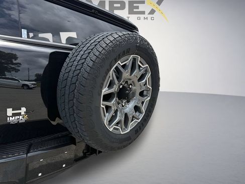 Used 2025 GMC Hummer EV 3X w/ LPO, Roof Cross Rail Package AWD/4WD image 39