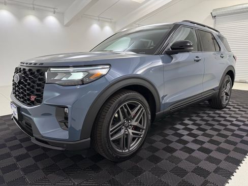 New 2026 Ford Explorer ST w/ Sun And Sound Package image 3