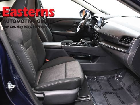 Used 2024 Nissan Rogue SV AWD/4WD image 24