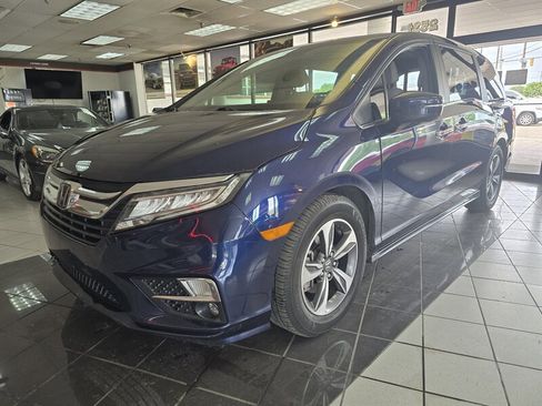 Used 2018 Honda Odyssey Touring image 1