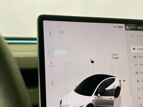 Used 2024 Tesla Model 3 Standard Range image 24