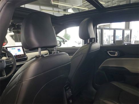 New 2026 Jeep Compass Limited w/ Sun, Sound & Navigation Group image 12