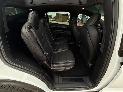 Used 2022 Tesla Model X AWD/4WD image 30