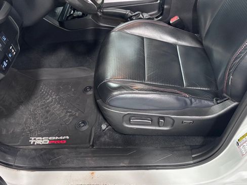 Used 2020 Toyota Tacoma TRD Pro AWD/4WD image 11