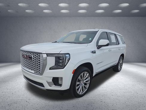 Used 2021 GMC Yukon Denali w/ Advanced Technology Package RWD image 2