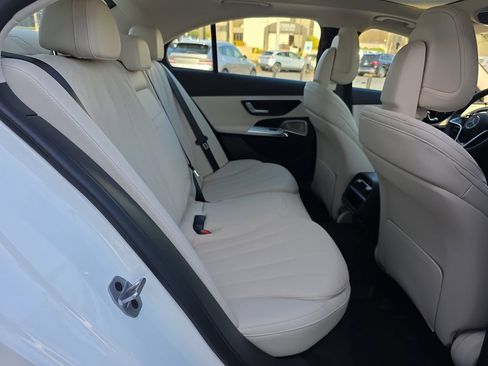 Used 2026 Mercedes-Benz E 350 4MATIC Sedan image 16