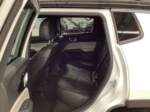 Used 2025 Jeep Compass Limited AWD/4WD image 17