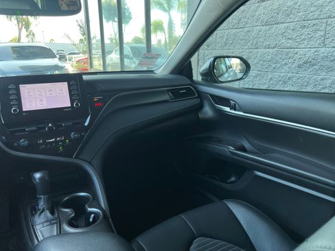 Used 2023 Toyota Camry SE w/ Convenience Package FWD image 18