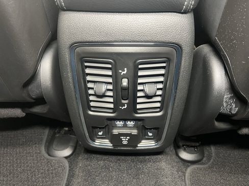 Used 2021 Jeep Grand Cherokee Summit image 23