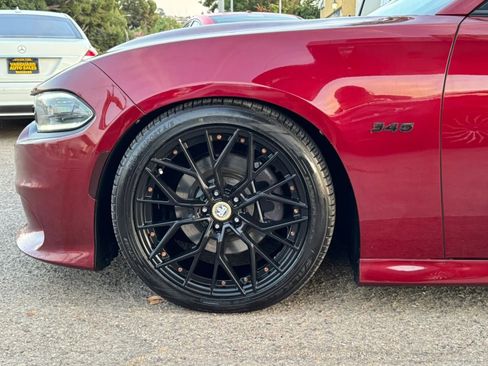 Used 2019 Dodge Charger R/T RWD image 3
