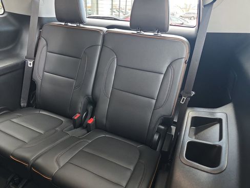 Used 2023 GMC Acadia AT4 w/ Technology Package image 20