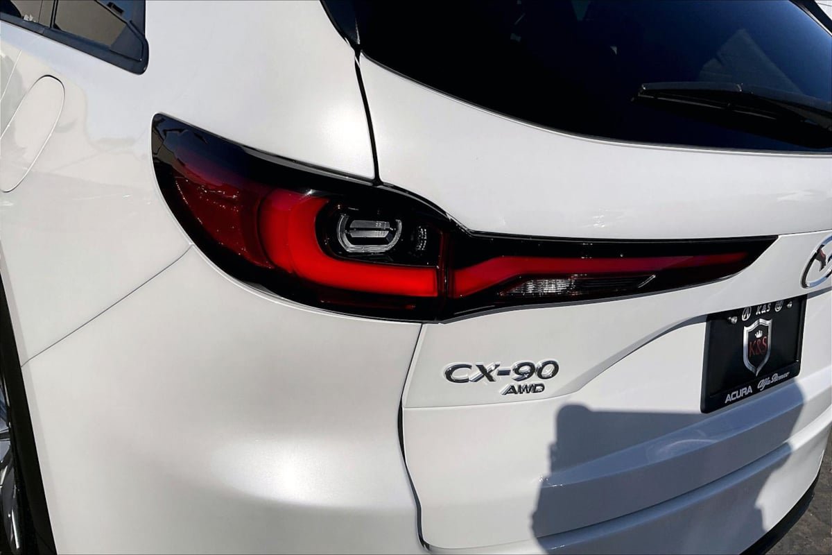 Used 2024 MAZDA CX-90 Plug-In Hybrid w/ Preferred AWD/4WD image 27