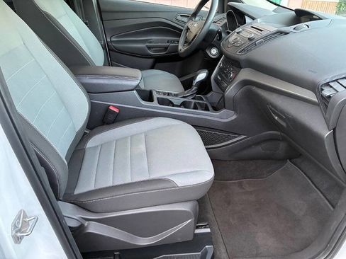 Used 2017 Ford Escape S image 27