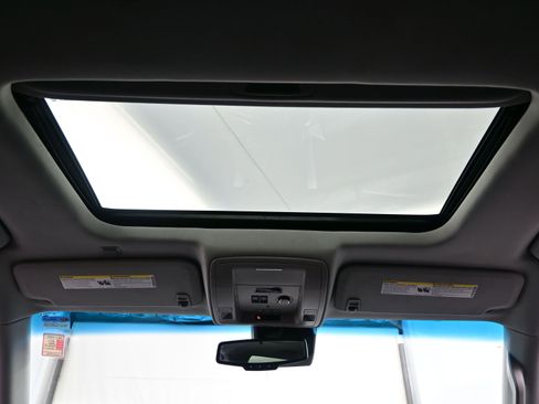 Used 2016 GMC Yukon XL SLT image 18