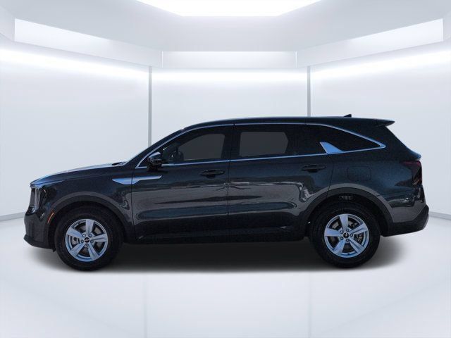 Used 2025 Kia Sorento LX FWD image 6