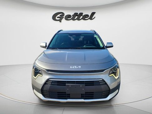 Used 2023 Kia Niro EX FWD image 2