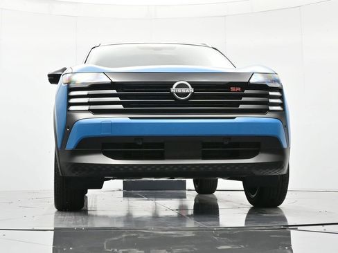 New 2026 Nissan Kicks SR FWD image 36