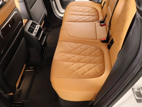 Used 2024 BMW X6 M60i image 13