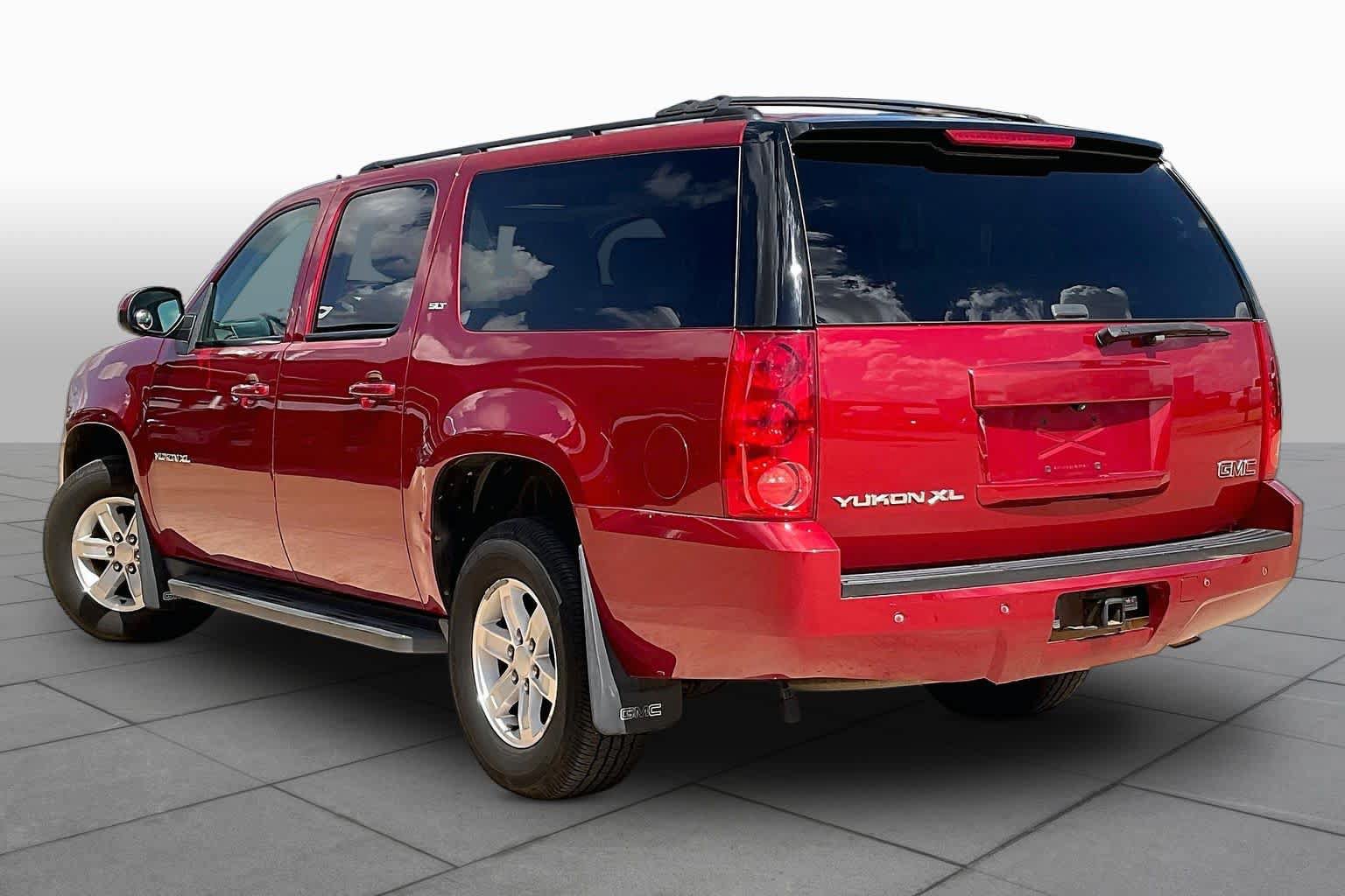 Used 2013 GMC Yukon XL SLT w/ SLT-2 Equipment Package AWD/4WD image 13