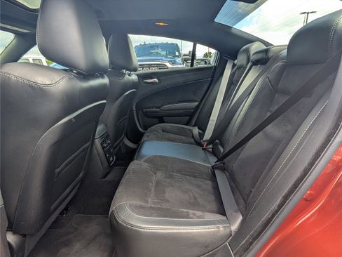 Used 2022 Dodge Charger R/T w/ Plus Group RWD image 15