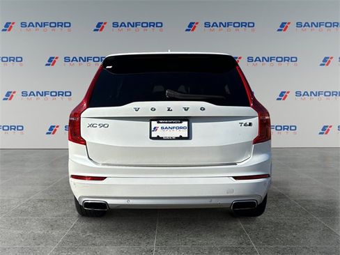 Used 2021 Volvo XC90 T6 Momentum w/ Climate Package image 4