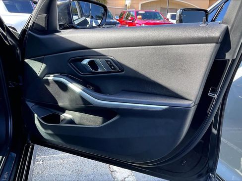 Used 2020 BMW 330i xDrive 330i xDrive image 23