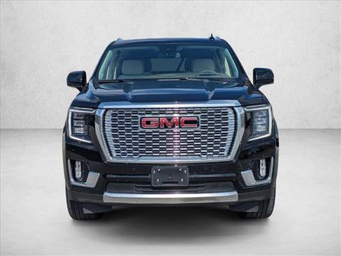 Used 2023 GMC Yukon Denali image 2