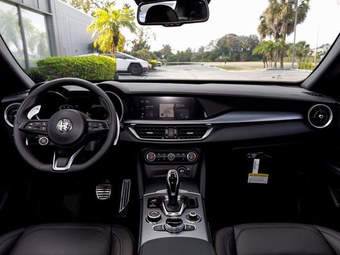 New 2025 Alfa Romeo Stelvio Sprint w/ Convenience Package image 30