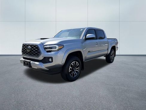 Used 2023 Toyota Tacoma TRD Sport AWD/4WD image 2