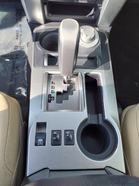 Used 2012 Toyota 4Runner Limited AWD/4WD image 31