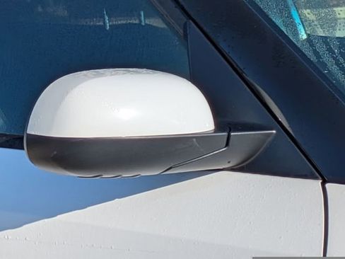 Used 2018 Kia Soul + image 12