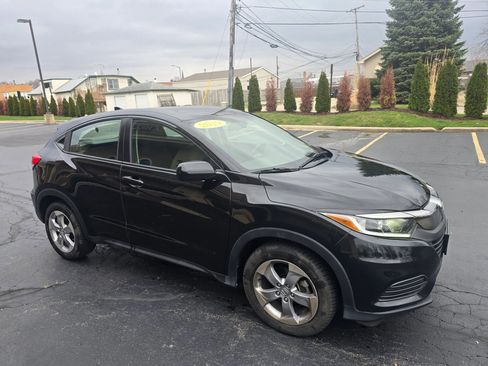 Used 2019 Honda HR-V LX image 7