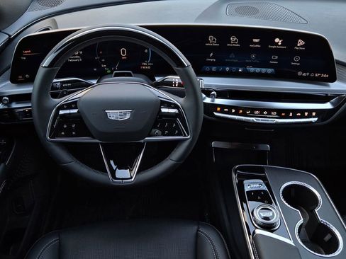 New 2026 Cadillac Lyriq Sport image 14