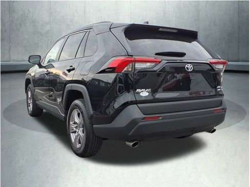 Used 2023 Toyota RAV4 XLE image 7
