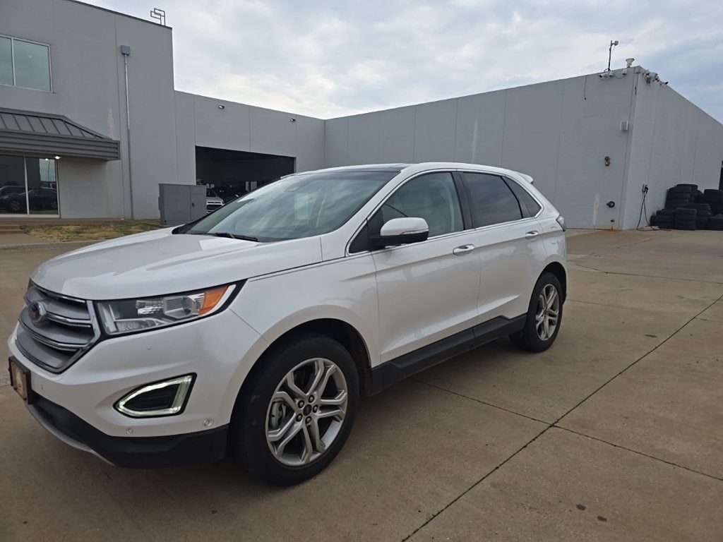 Used 2018 Ford Edge Titanium w/ Equipment Group 302A FWD image 4