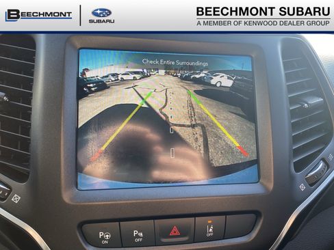 Used 2020 Jeep Cherokee Trailhawk image 17