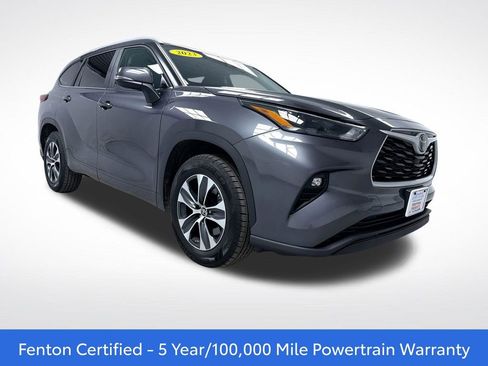 Used 2023 Toyota Highlander XLE image 1