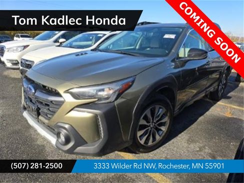 Used 2023 Subaru Outback Limited XT image 1