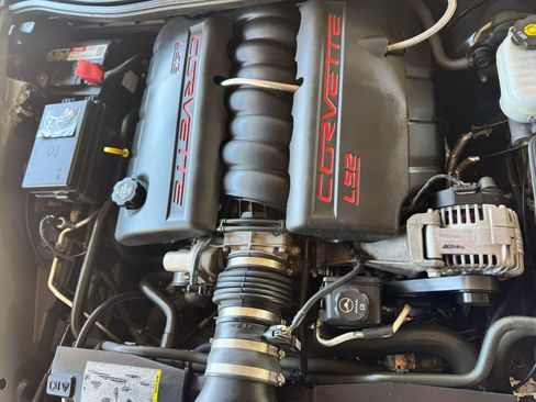 Used 2006 Chevrolet Corvette Convertible w/ Preferred Equipment Group image 11