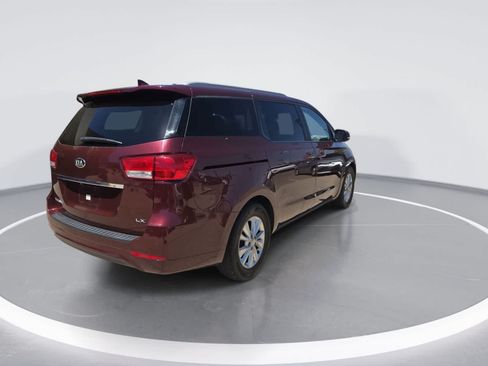 Used 2015 Kia Sedona LX w/ LX Convenience Package FWD image 8