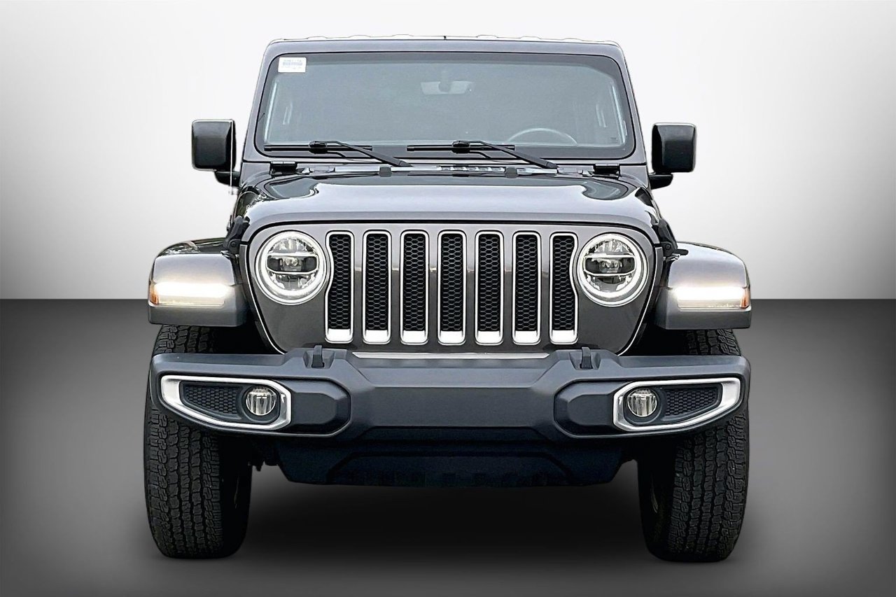 Certified 2018 Jeep Wrangler Unlimited Sahara w/ Dual Top Group AWD/4WD image 3