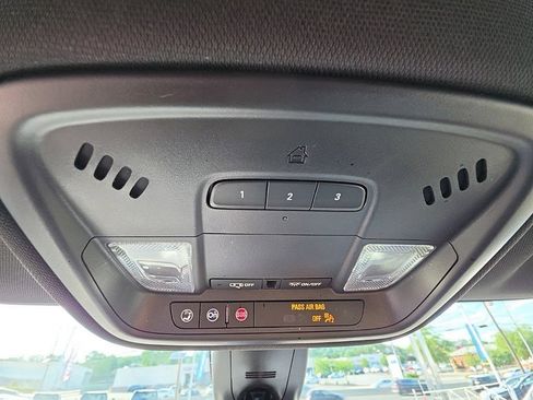 Used 2023 Chevrolet Traverse LT w/ LPO, Floor Liner Package AWD/4WD image 20