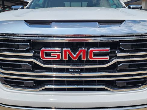 New 2026 GMC Sierra 1500 SLT w/ SLT Premium Plus Package AWD/4WD image 10