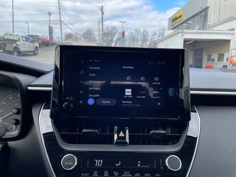 Used 2025 Toyota Corolla LE image 21