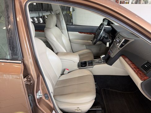 Used 2011 Subaru Legacy 2.5i Limited AWD/4WD image 28