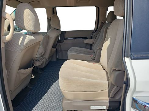 Used 2012 Kia Sedona EX FWD image 14