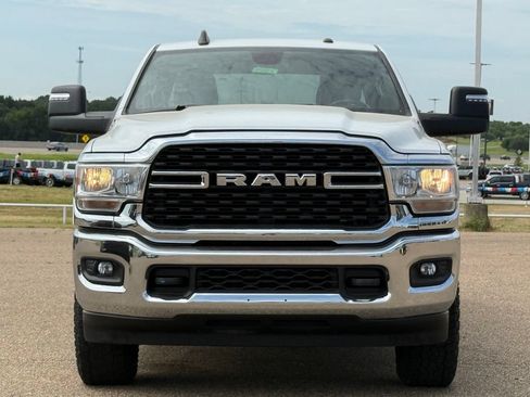 Used 2024 RAM 3500 Big Horn AWD/4WD image 11